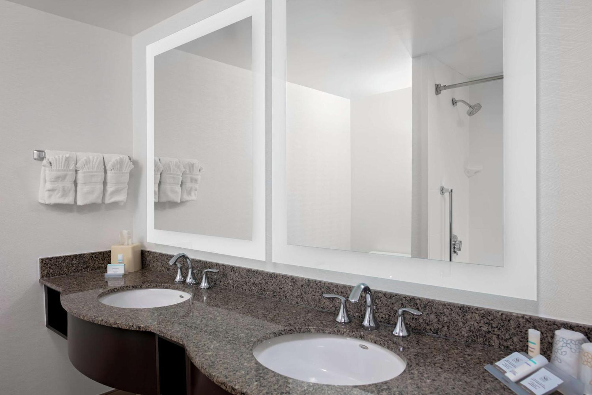 Hilton Garden Inn Atlanta Perimeter Center Данвуді Екстер'єр фото