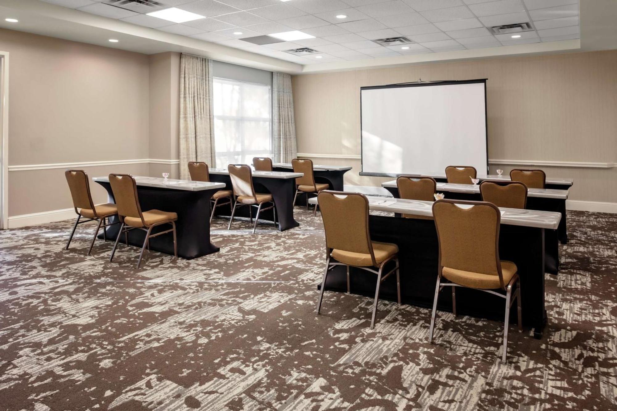 Hilton Garden Inn Atlanta Perimeter Center Данвуді Екстер'єр фото