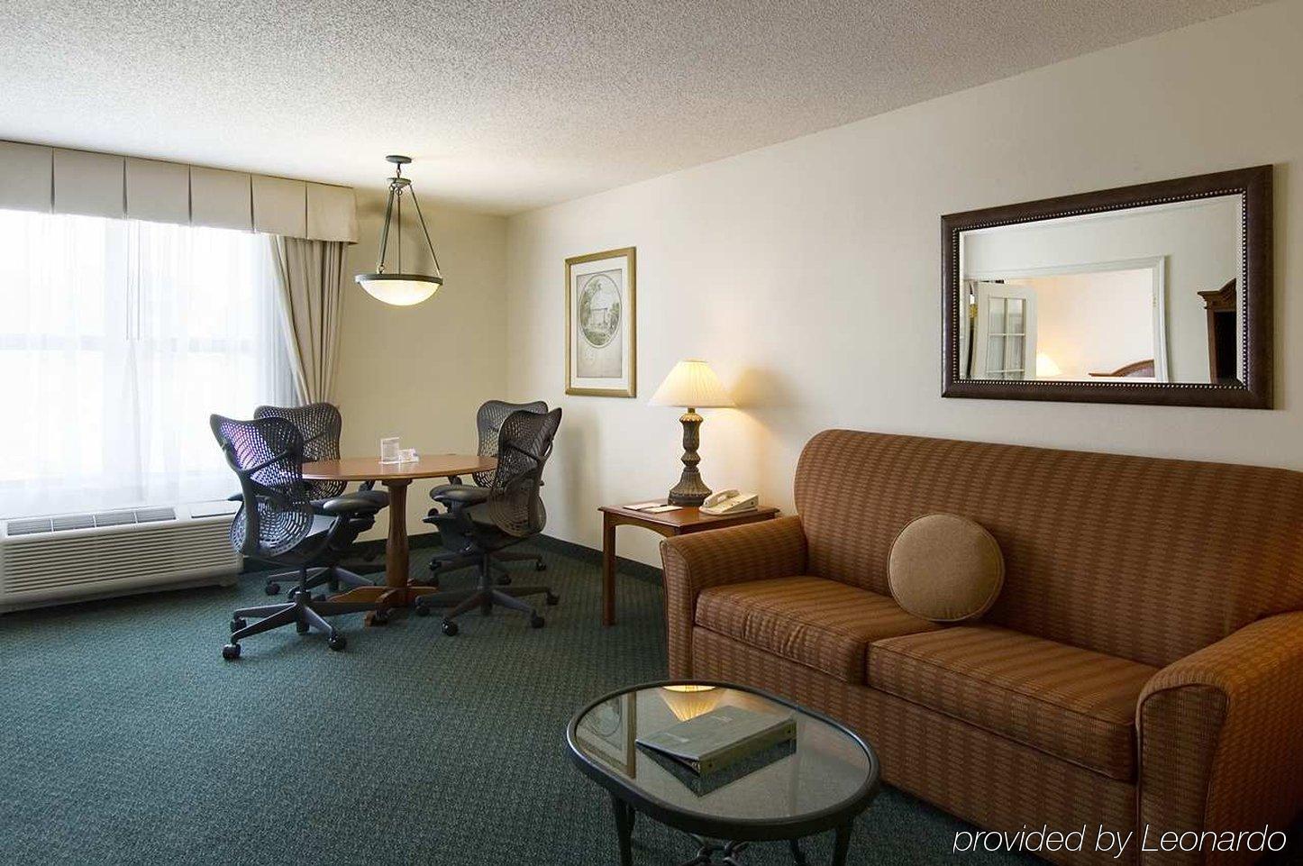 Hilton Garden Inn Atlanta Perimeter Center Данвуді Номер фото